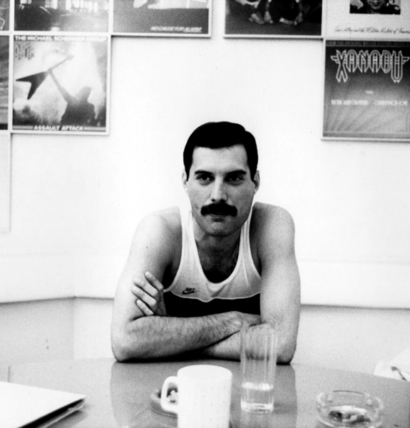 freddie mercury in musicland studios in munich 1985